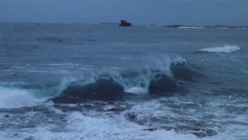 vague devant le corbeau à Kastel Erek vague devant le corbeau à Kastel Erek