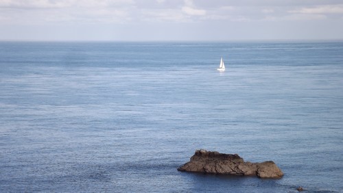 Panorama île et voilier Panorama île et voilier