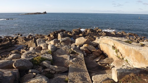 Sentier des douaniers - traces de taille de carrière